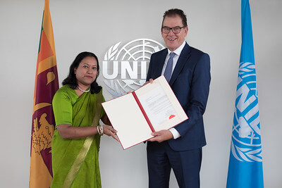 Ambassador and Permanent Representative Dayani Mendis Presents Credentials to UNIDO Director General Gerd Müller